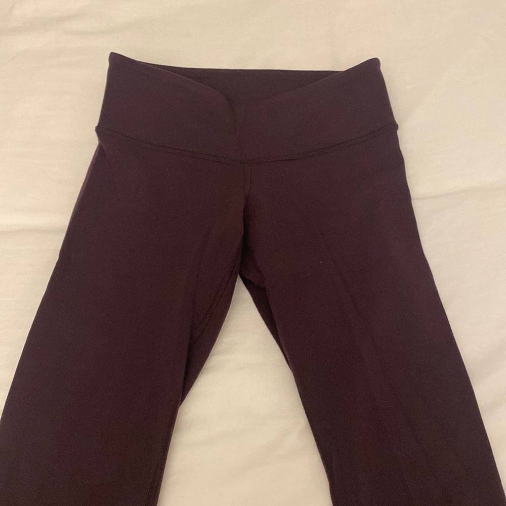 Lululemon Maroon cropped wunder under leggings